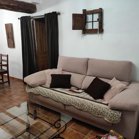 Alcoba Con Patio Del Siglo XIX Villa Villanueva de Viver ภายนอก รูปภาพ