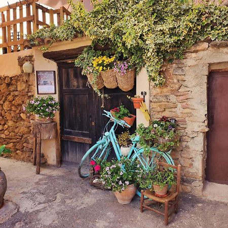 Alcoba Con Patio Del Siglo XIX Villa Villanueva de Viver ภายนอก รูปภาพ