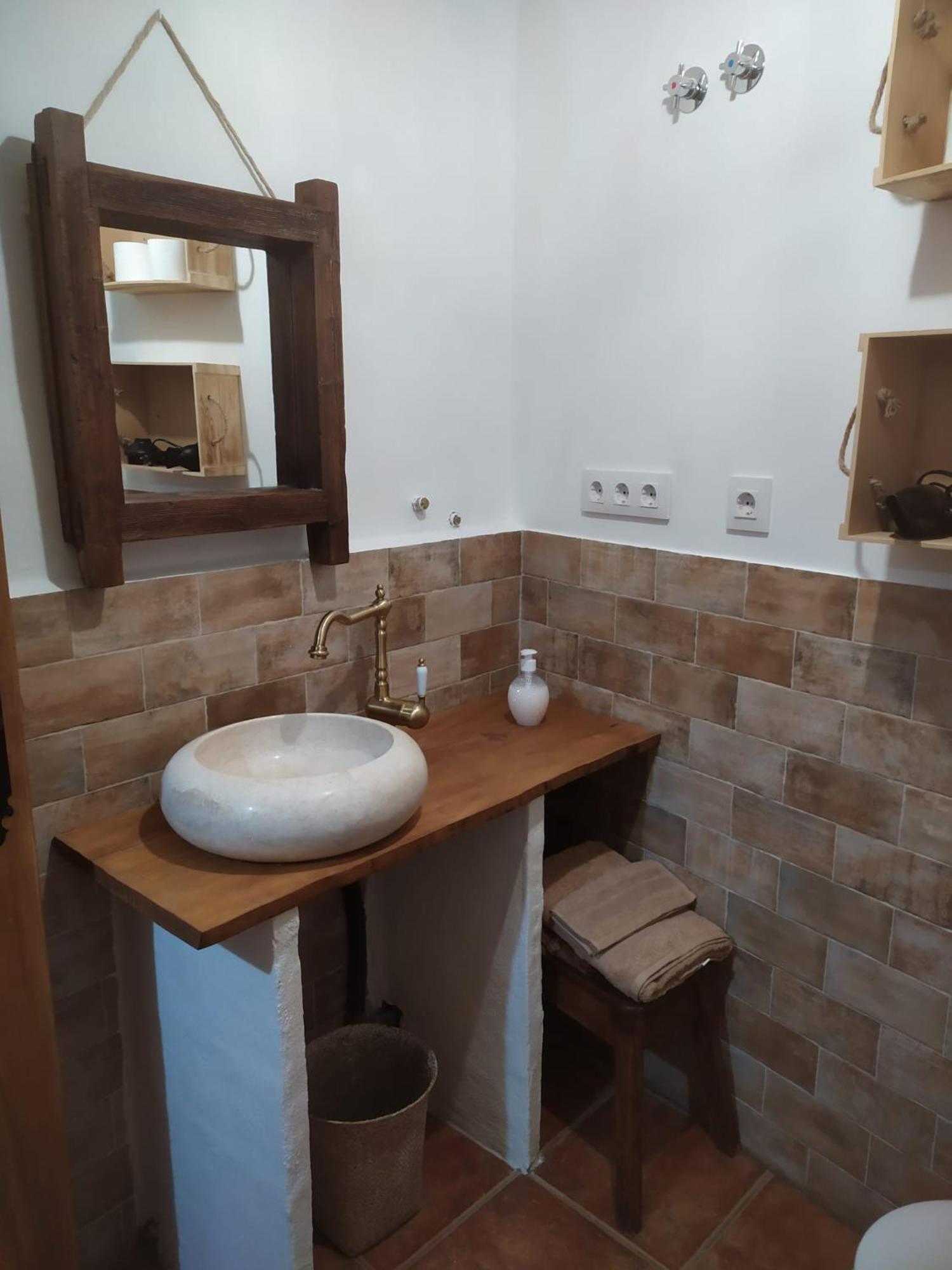 Alcoba Con Patio Del Siglo XIX Villa Villanueva de Viver ภายนอก รูปภาพ