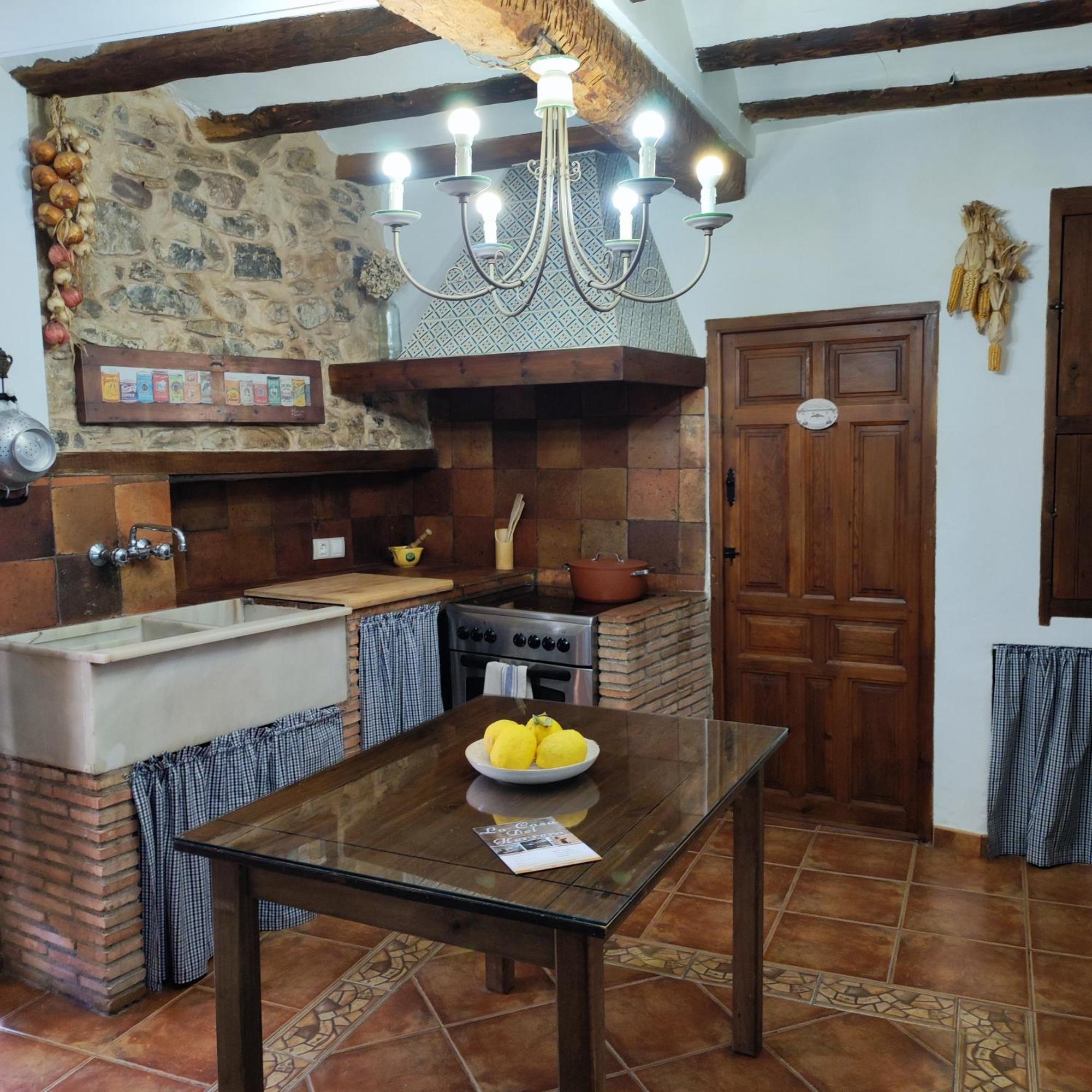 Alcoba Con Patio Del Siglo XIX Villa Villanueva de Viver ภายนอก รูปภาพ